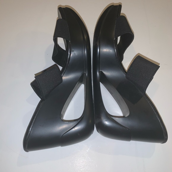 CALVIN KLEIN WEDGE SANDALS SIZE US 7.5 - Picture 1 of 7